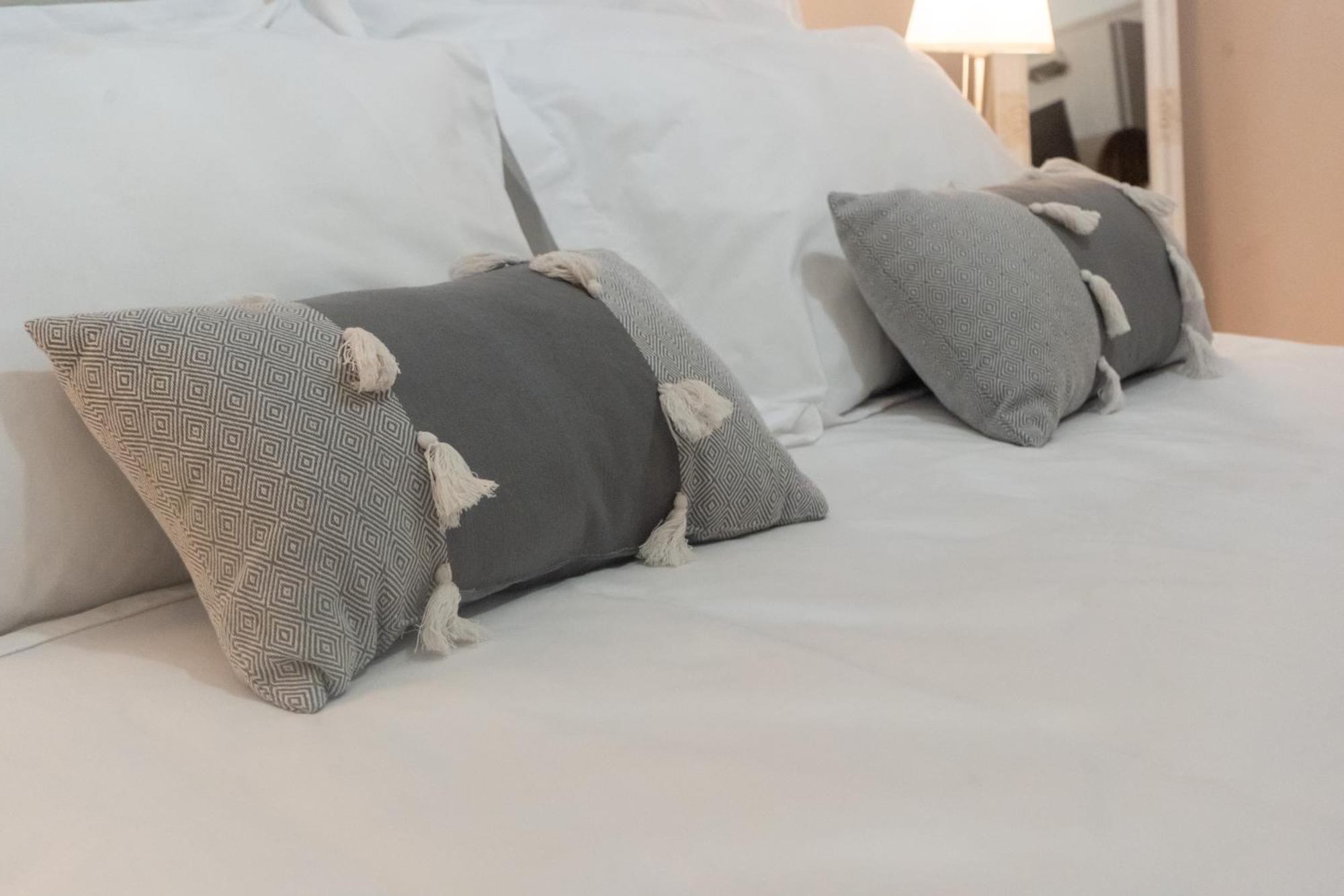 Oikia Tripodon Apartment Athens Ngoại thất bức ảnh