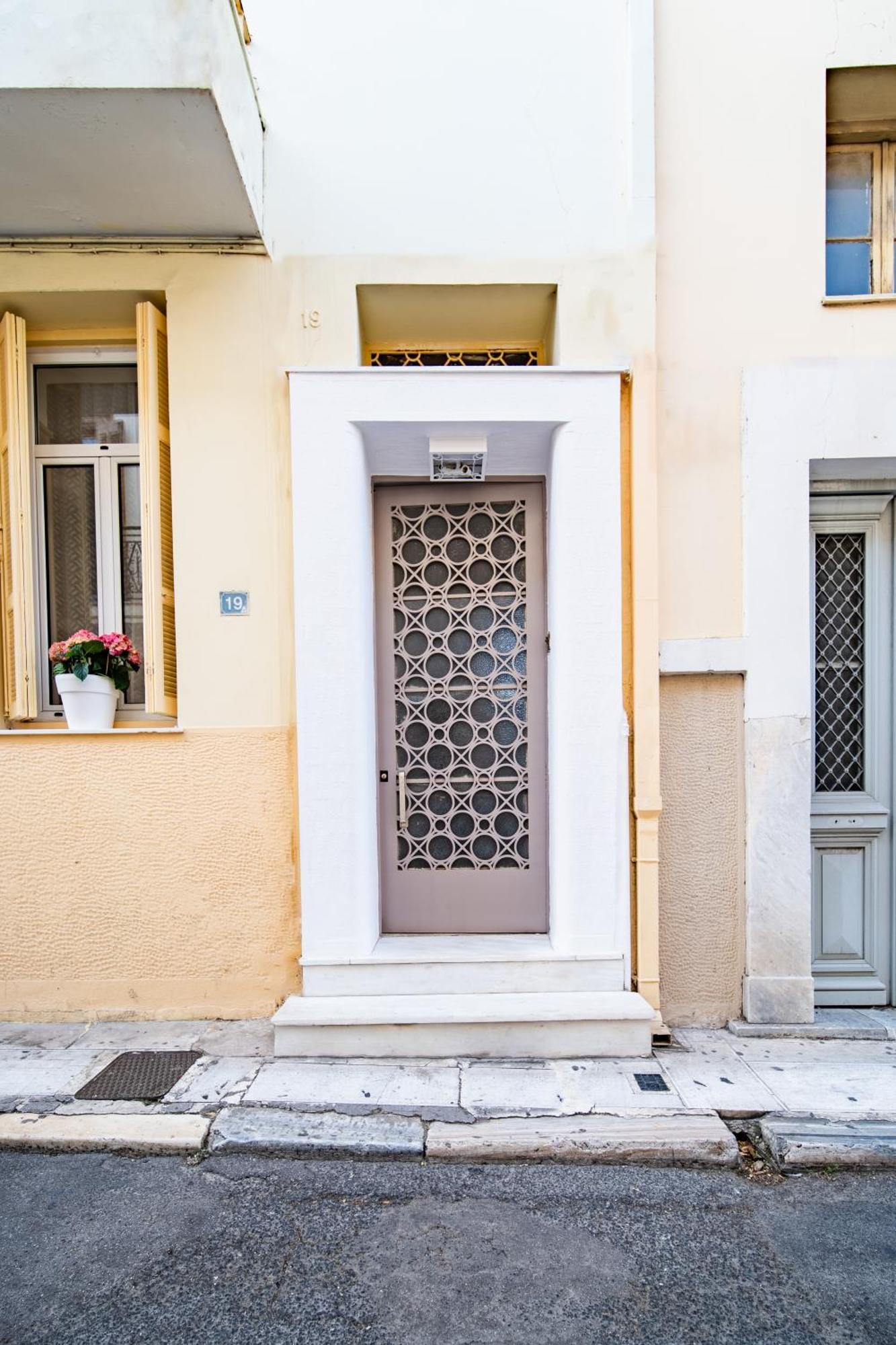 Oikia Tripodon Apartment Athens Ngoại thất bức ảnh